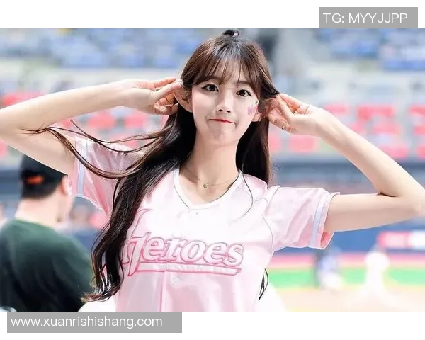 足球明星妻子热舞视频引发热议网友纷纷点赞称赞舞姿优雅 足球明星妻子热舞视频引发热议网友纷纷点赞称赞舞姿优雅