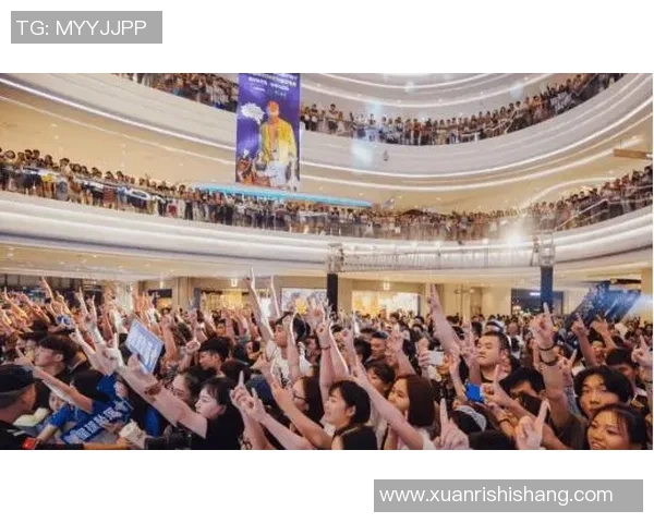 龙湖天街足球明星盛典点燃激情与梦想的交汇之夜 龙湖天街足球明星盛典点燃激情与梦想的交汇之夜